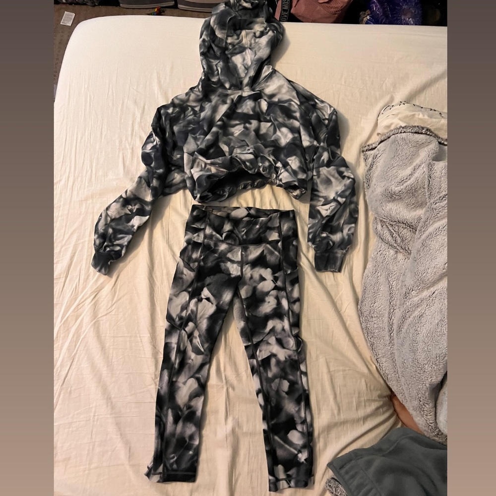 Lululemon Dyed Crop Hoodie and Crop Leggings Set